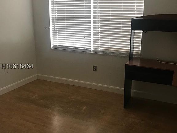 5th image of 4062 Eastridge Dr