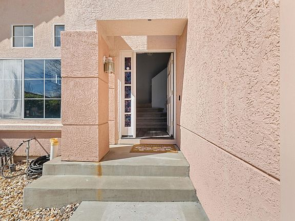3rd image of 4924 Stirrup Way