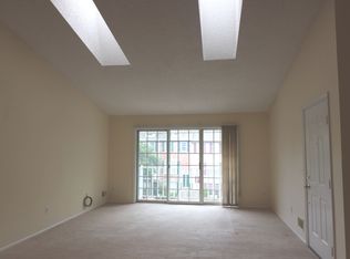 656 Plum Ter, Mahwah, NJ 07430