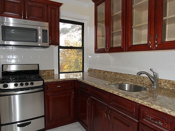 4th image of 79 S Highland Ave APT B5