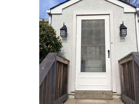 2nd image of 204 Fair Oaks Ave