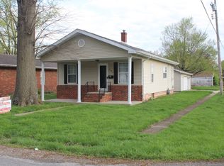 201 Charles St, Gillespie, IL 62033