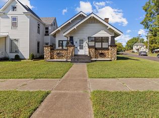 504 7th St, Monett, MO 65708