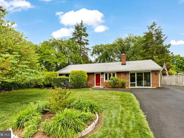 7714 Weber St, Annandale, VA 22003