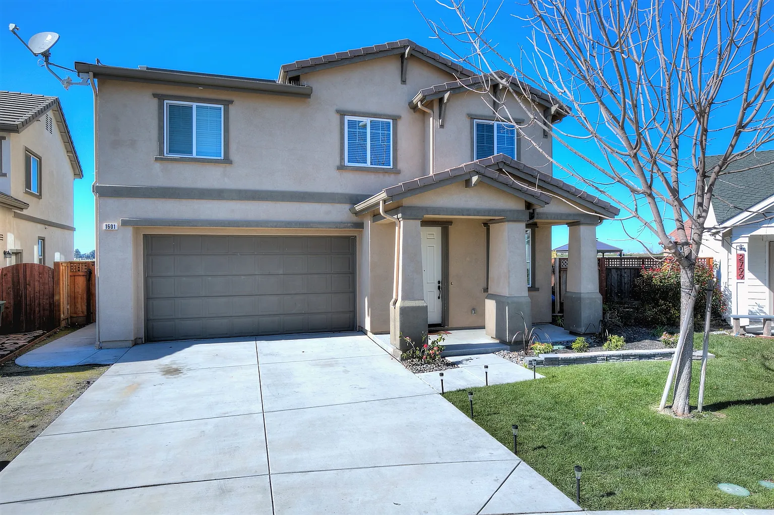 1601 Courtyard Dr photo 1