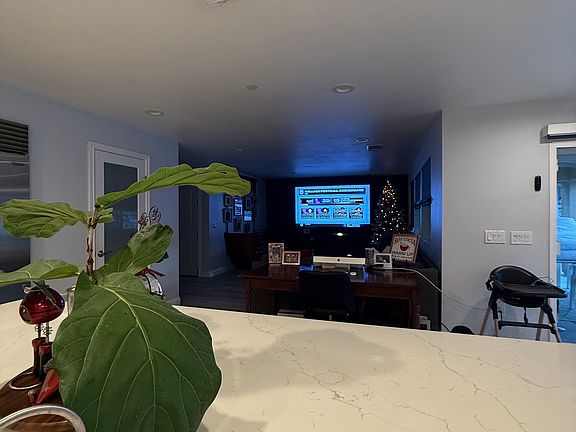 5th image of 532 Bailey Ln