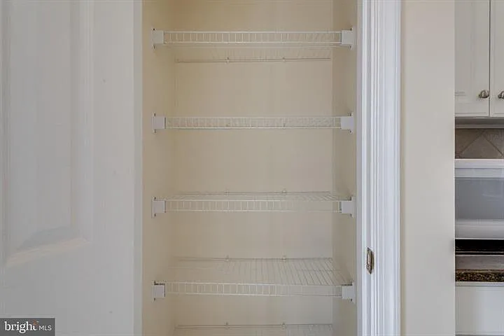 6805 Hollow Glen Ct — Photo 31