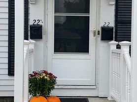 22 Wadleigh St, Nashua, NH