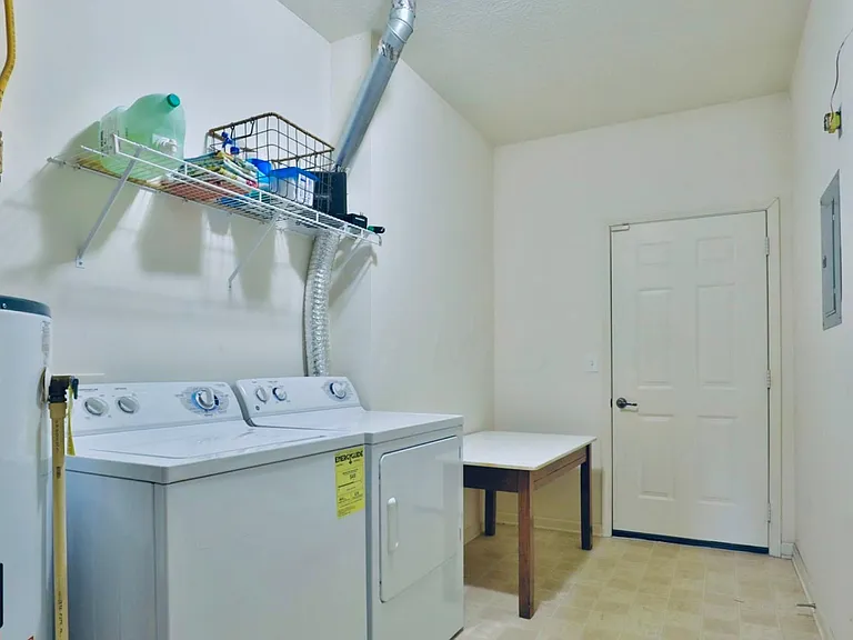 9092 Polaris Lakes Dr — Photo 26