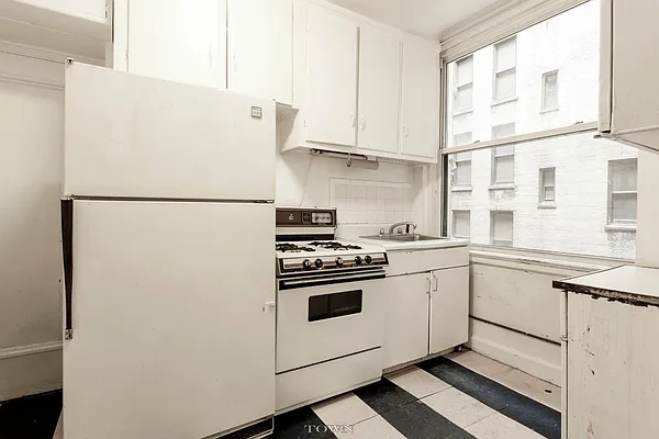 Sold by Town Residential | media 13