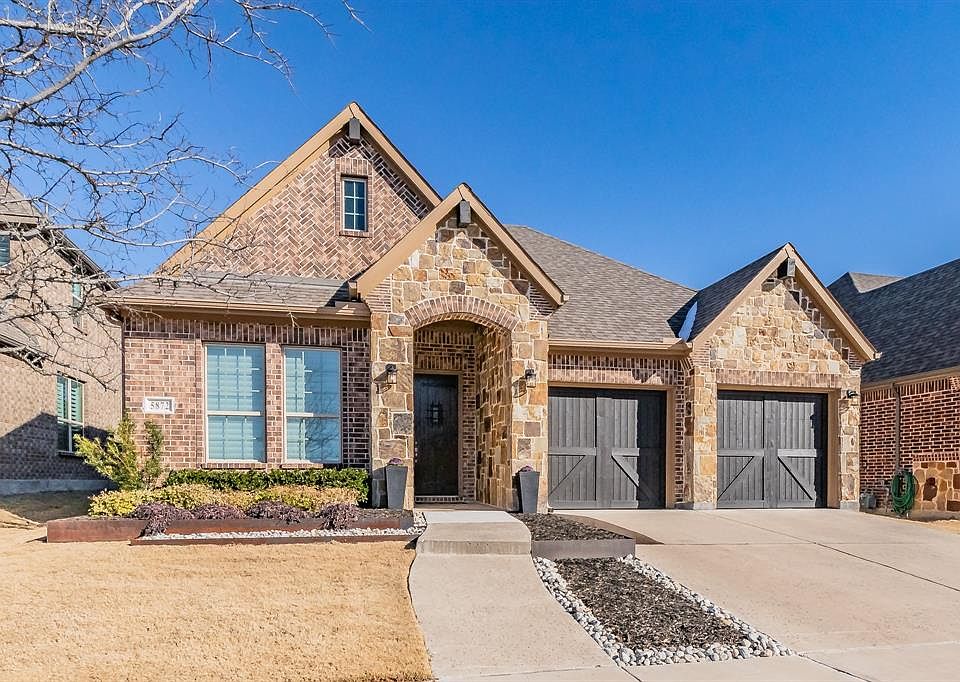 Meticulously maintained home in Austin Ranch!