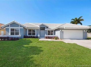 9696 W Lake Ct, Boca Raton, FL 33434