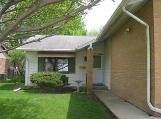 1400 N Brinton Ave, Dixon, IL 61021