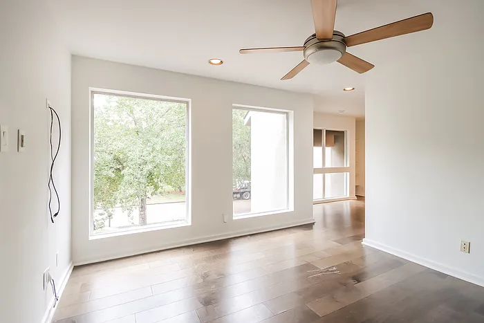 10518 Moorcreek Dr — Photo 11