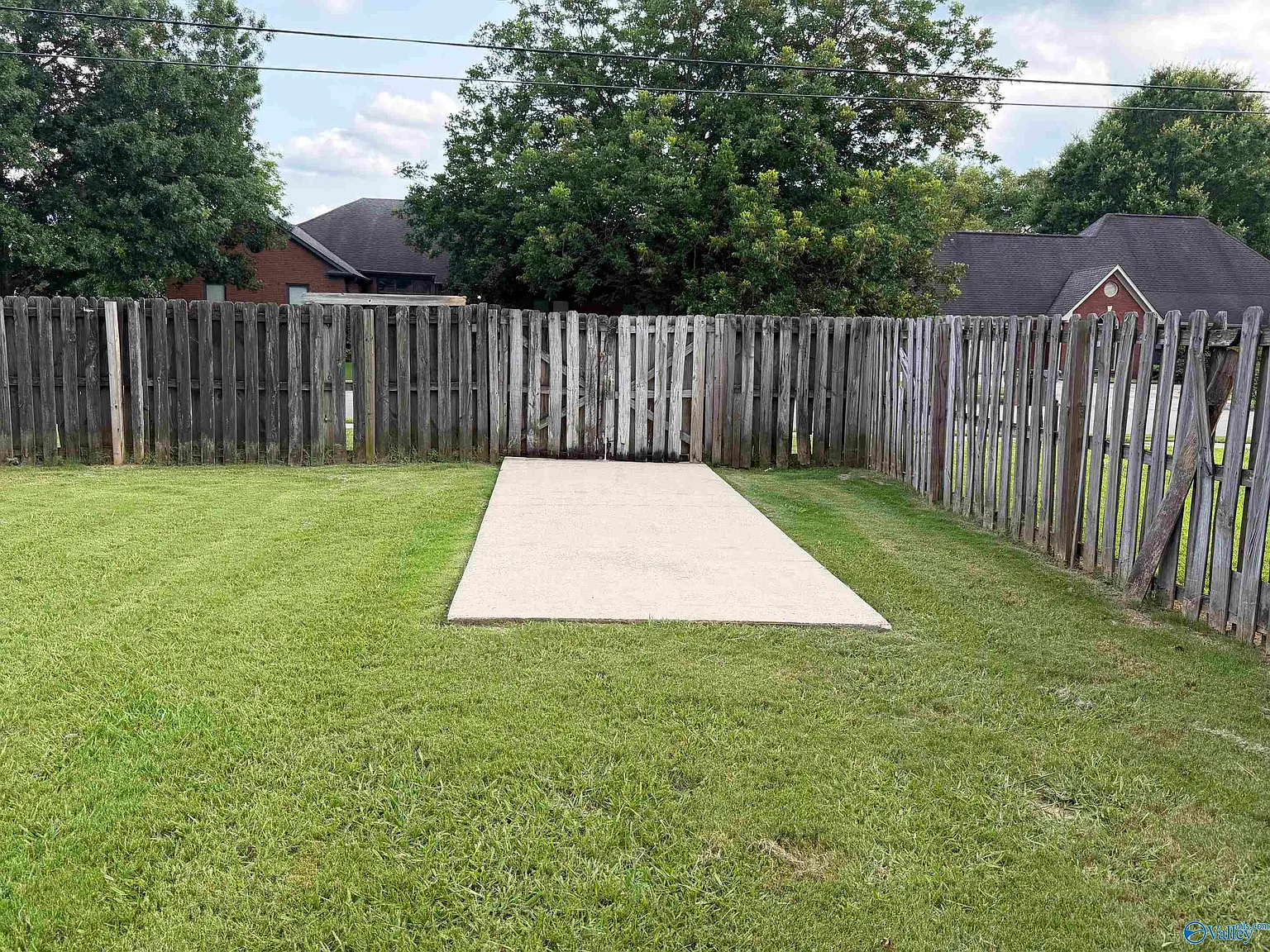 3 bed, 2.0 bath, 1604 sqft, $2,200 — Photo 4