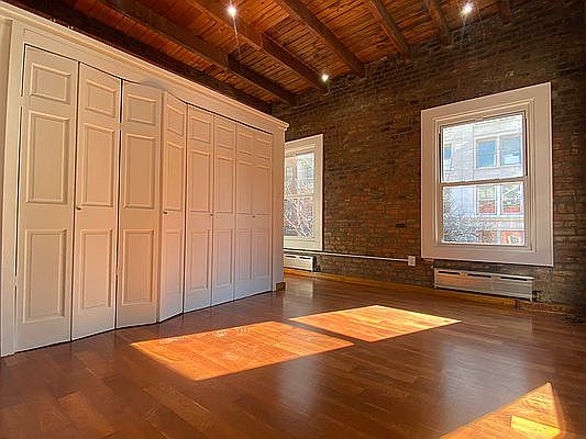2nd image of 153 Prince St #3