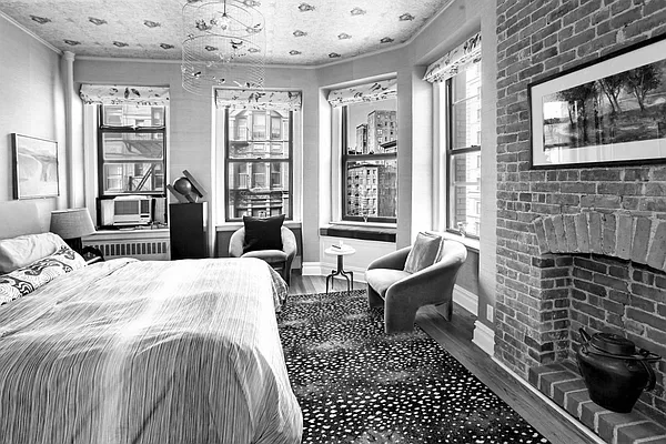 Sold by Level Group | media 1