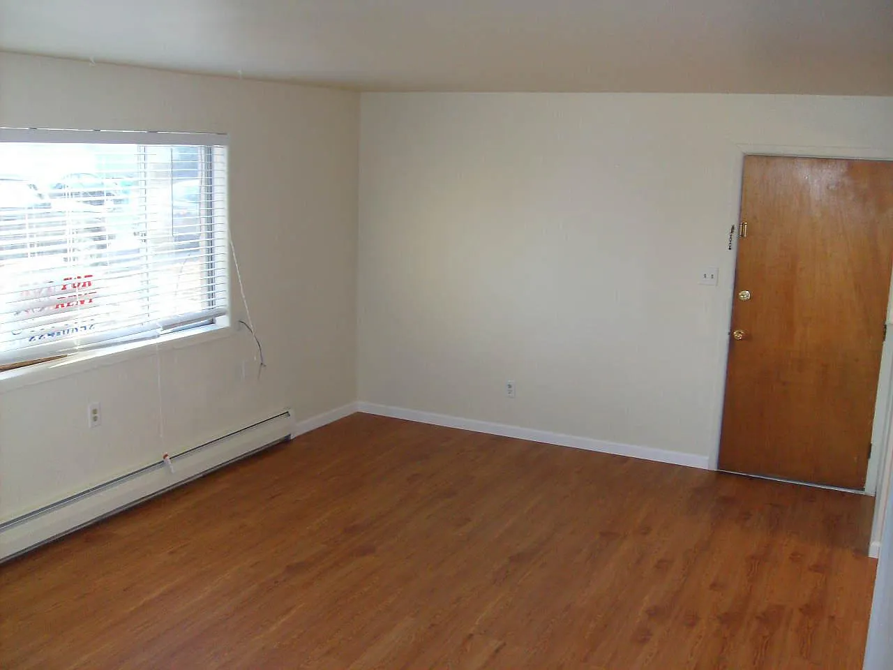 2 bed, 792 sqft, $1,550 — Photo 2