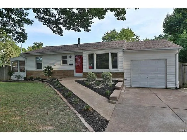 7800 Decatur Dr photo 1