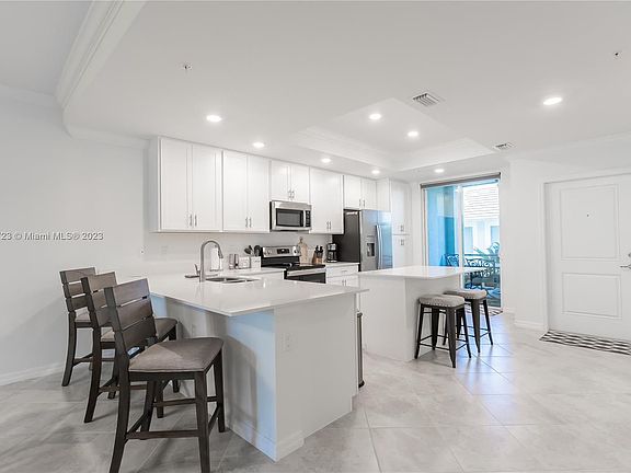3rd image of 6070 National Blvd #212