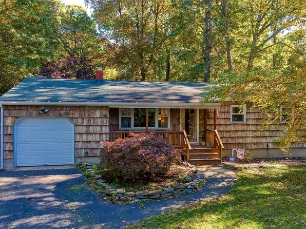 30 Frank Avenue, Middle Island, NY 11953