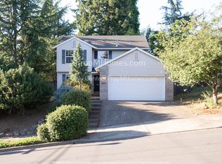 9445 SW Iowa Dr, Tualatin, OR 97062