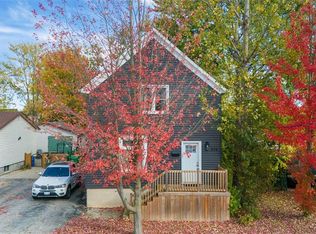 374 Kerby St, Petrolia, ON N0N 1R0