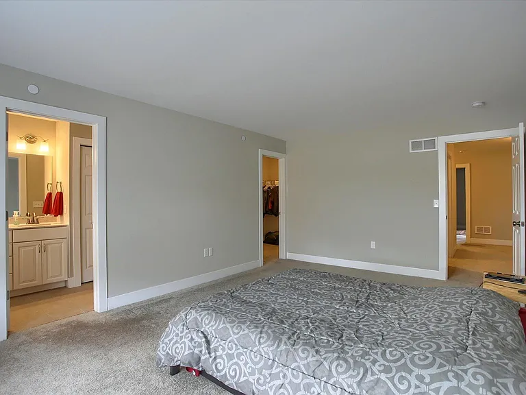1747 Shady Ln — Photo 22