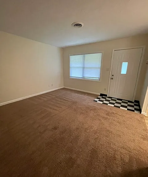 54 Dogwood Ct #B — Photo 2