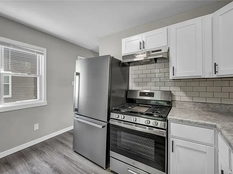 1291 Hardesty Blvd — Photo 3