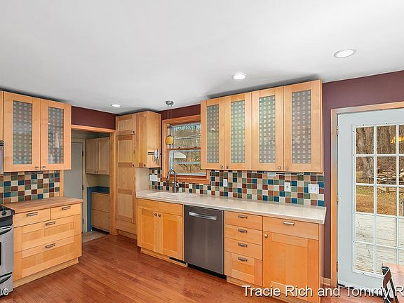 3rd image of 8349 Childsdale Ave NE