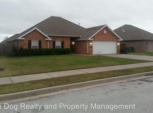 2959 Chadwick St, Springdale, AR 72764