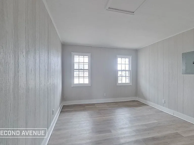 689 Lucille Dr — Photo 10