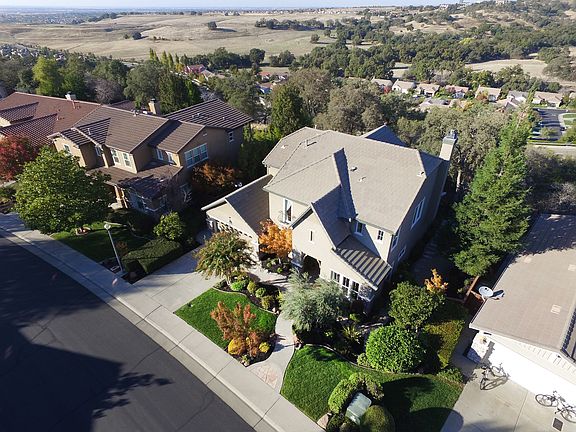 4th image of 3210 Black Oak Dr