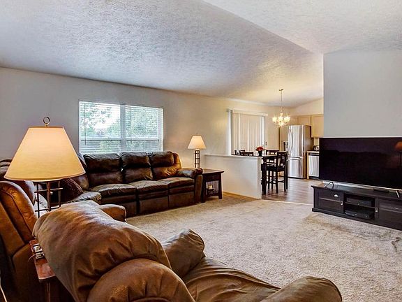 4th image of 7895 Crawford Farms Dr