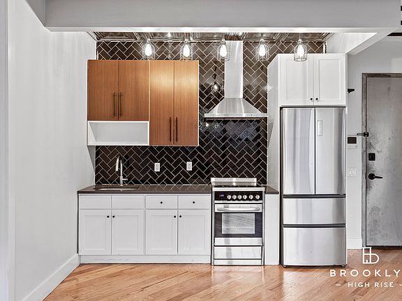 5th image of 35 Claver Pl APT 1B