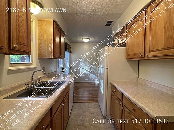 5th image of 2187B Meadowlawn Dr