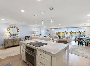 2800 Gulf Shore Blvd N APT 305, Naples, FL 34103