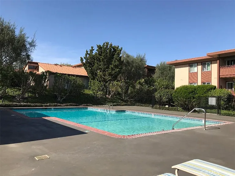 5945 Armaga Spring Rd #B — Photo 9