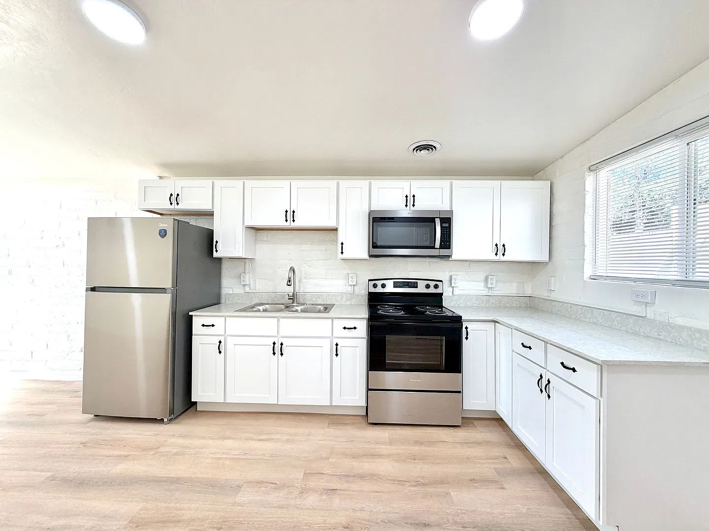 The Derby Apartments — Photo 4