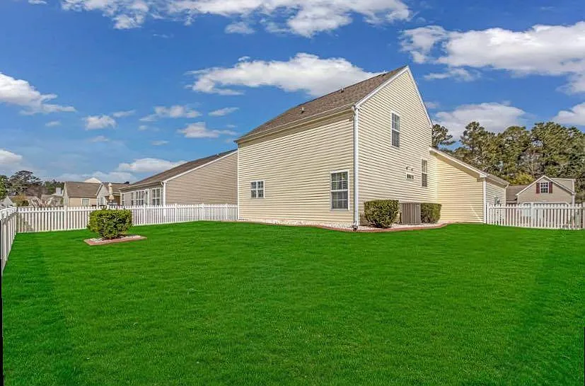 3 bed, 2.5 bath, 1890 sqft, $2,175 — Photo 4