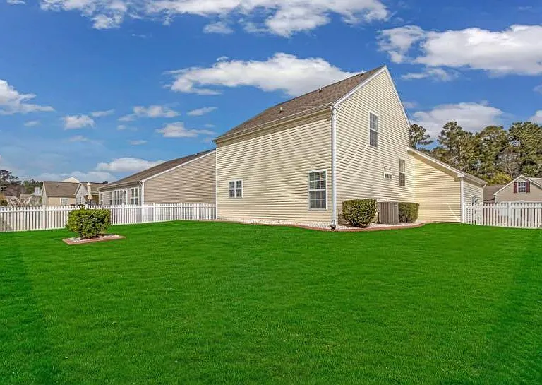 4512 Farm Lake Dr — Photo 4