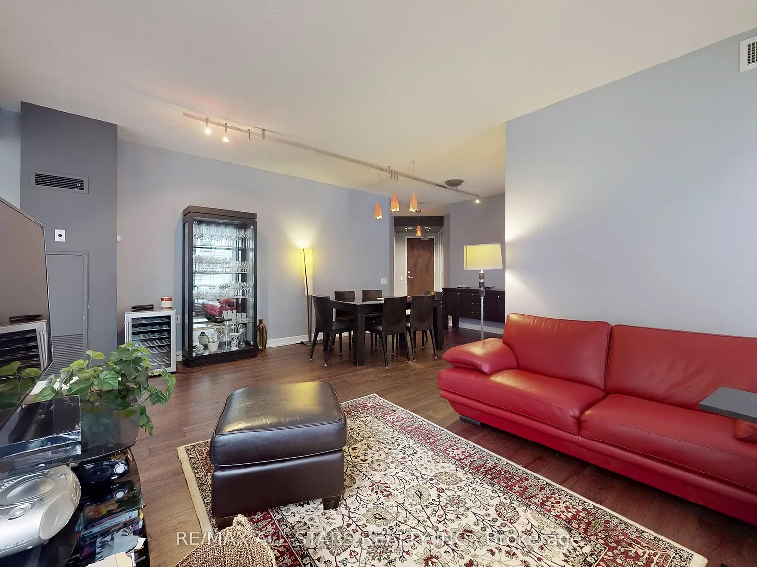 2 bed, $3,750 — Photo 3