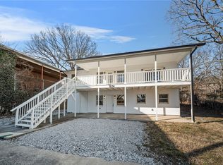 1614 E Huntsville Rd, Fayetteville, AR 72701