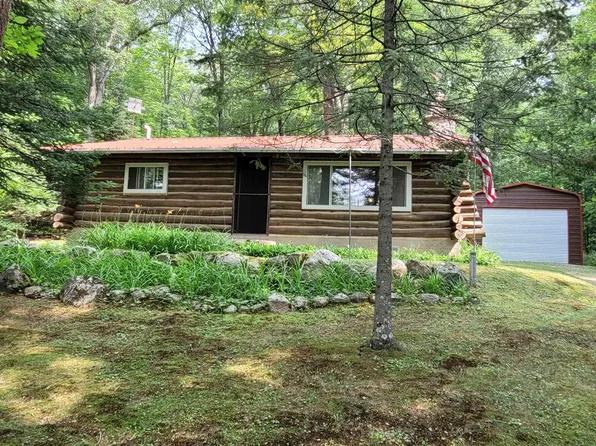 W12640 Fabian Ln, Crivitz, WI 54114