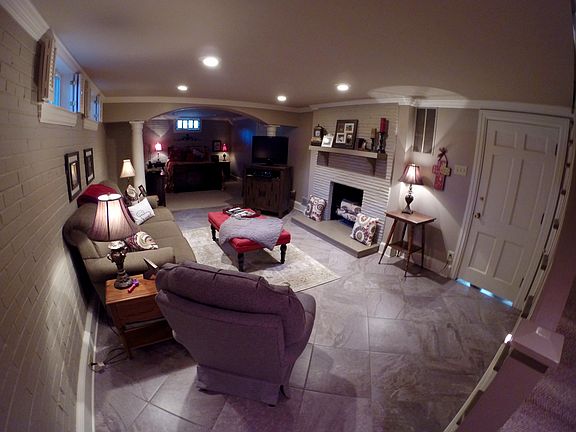 5th image of 1822 Glen Oaks Ln