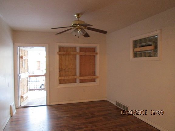 3rd image of 12106 S Emerald Ave