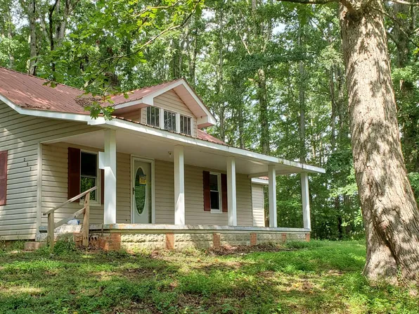 203 E Thomas Rd, Blue Ridge, GA 30513