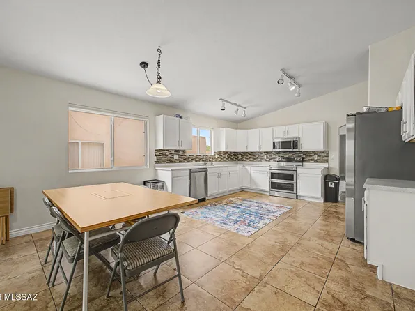 3545 W Camino De Talia, Tucson, AZ 85741
