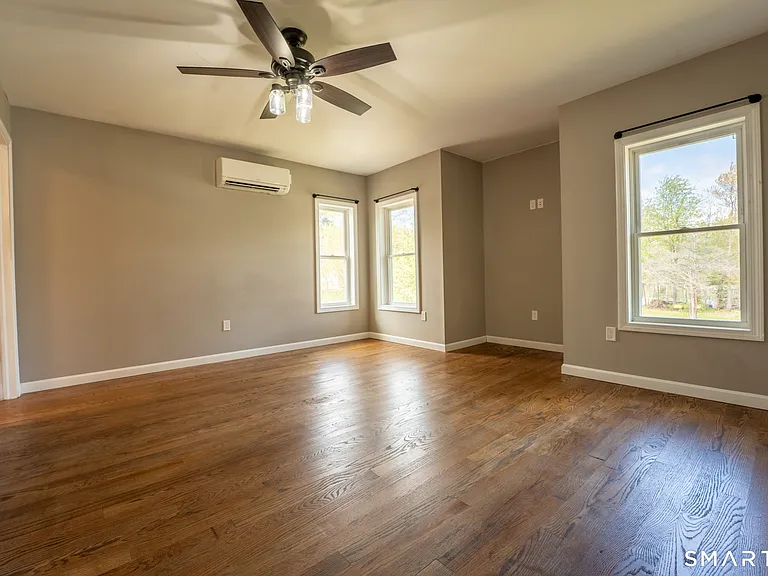 44 Lake Dr — Photo 10
